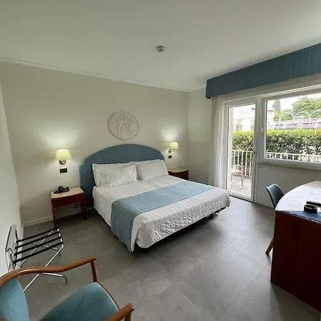 Excelsior Bay Hotel