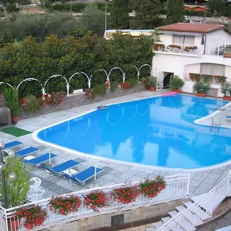 Excelsior Bay Hotel 4*