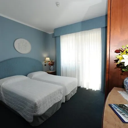 호텔 Excelsior Bay 4*