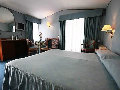 Excelsior Bay 4* 말세진느